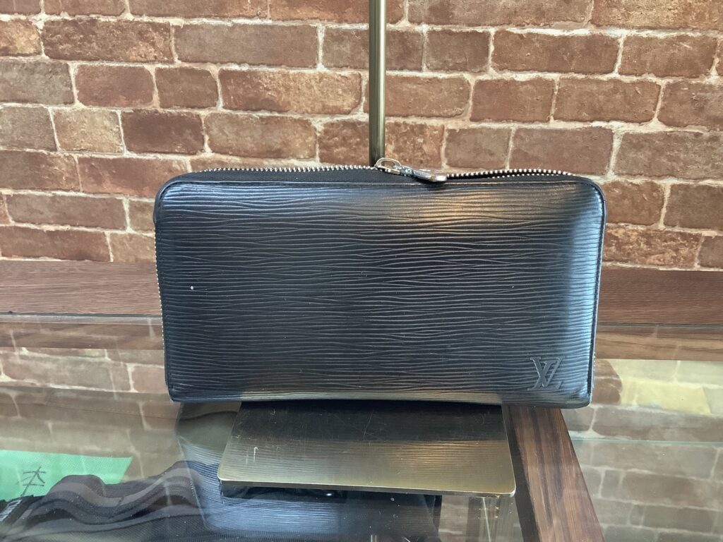 ルイヴィトン　財布修理　 2024　7/3