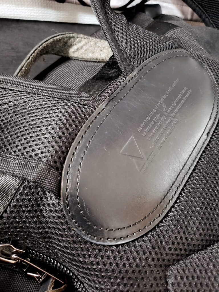 コルサ　マキャベリック　ショルダー部分再縫製　after