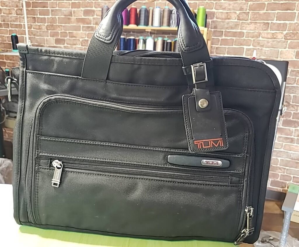 コルサ　TUMI 　ファスナー交換１　カルテ