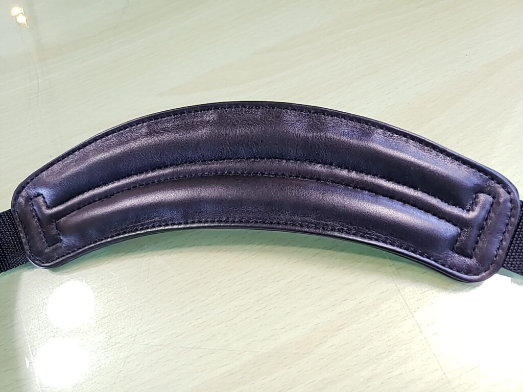 コルサ　TUMI　ショルダー部分レザー張替　カルテ　