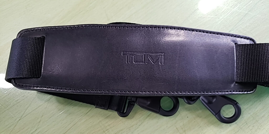 コルサ　TUMI　ショルダーレザー張替②　カルテ