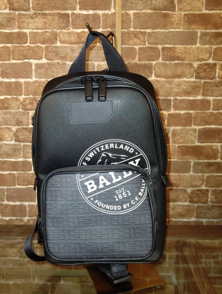 コルサ　バリー　ショルダー根元破れ補修　カルテ