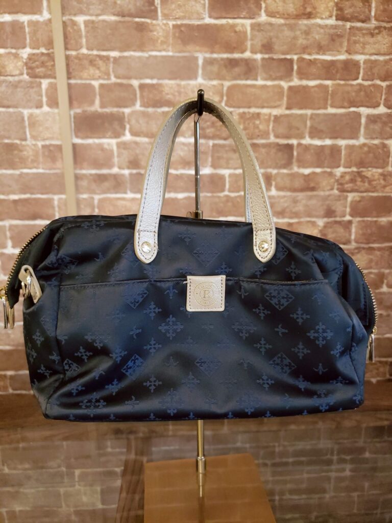 コルサ　ラシット　破れ補修