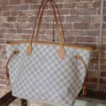 コルサ　ルイヴィトン　ネヴァーフル　カルテ　