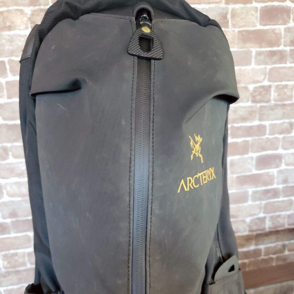 コルサ　アークテリクス　サブファスナー交換　カルテ１