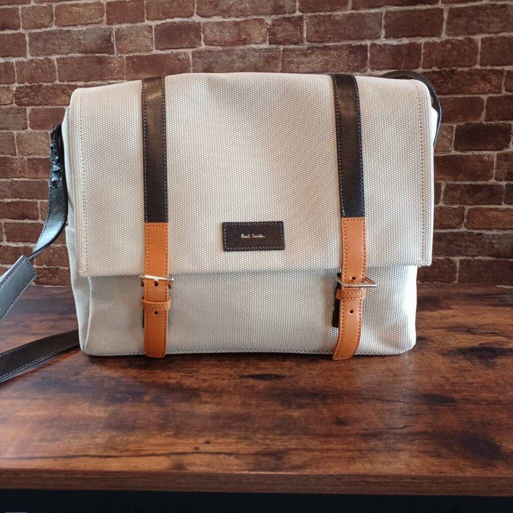 ポールスミス　ショルダーベルト交換　2022 10/14　２