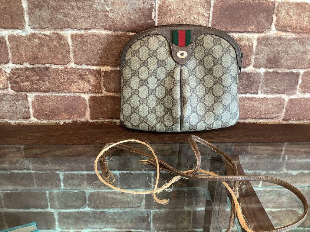 グッチ　ショルダーベルト交換　2022 12/19 1