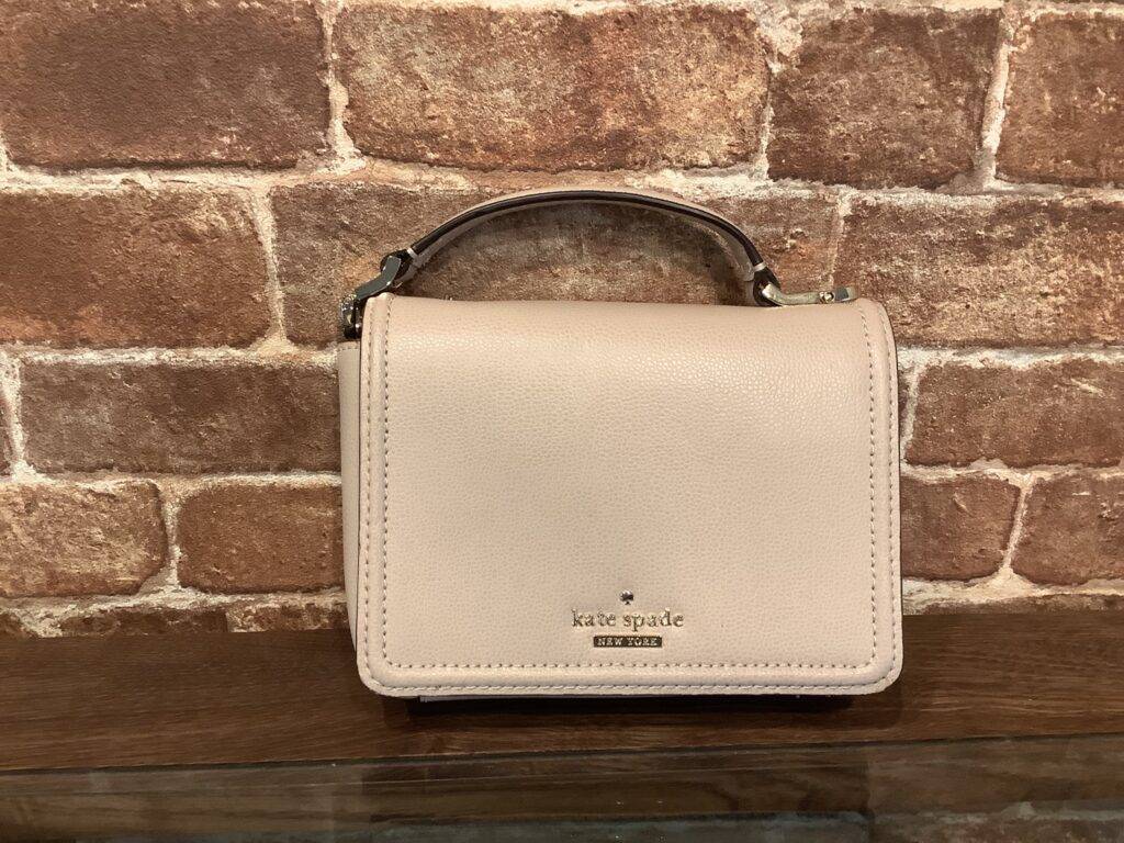 ケイトスペード　ネジ再取り付け　2023 1/24