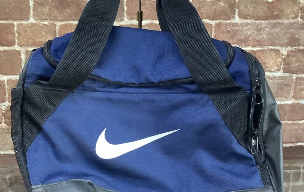 ナイキ　ファスナー交換　2024 2/23