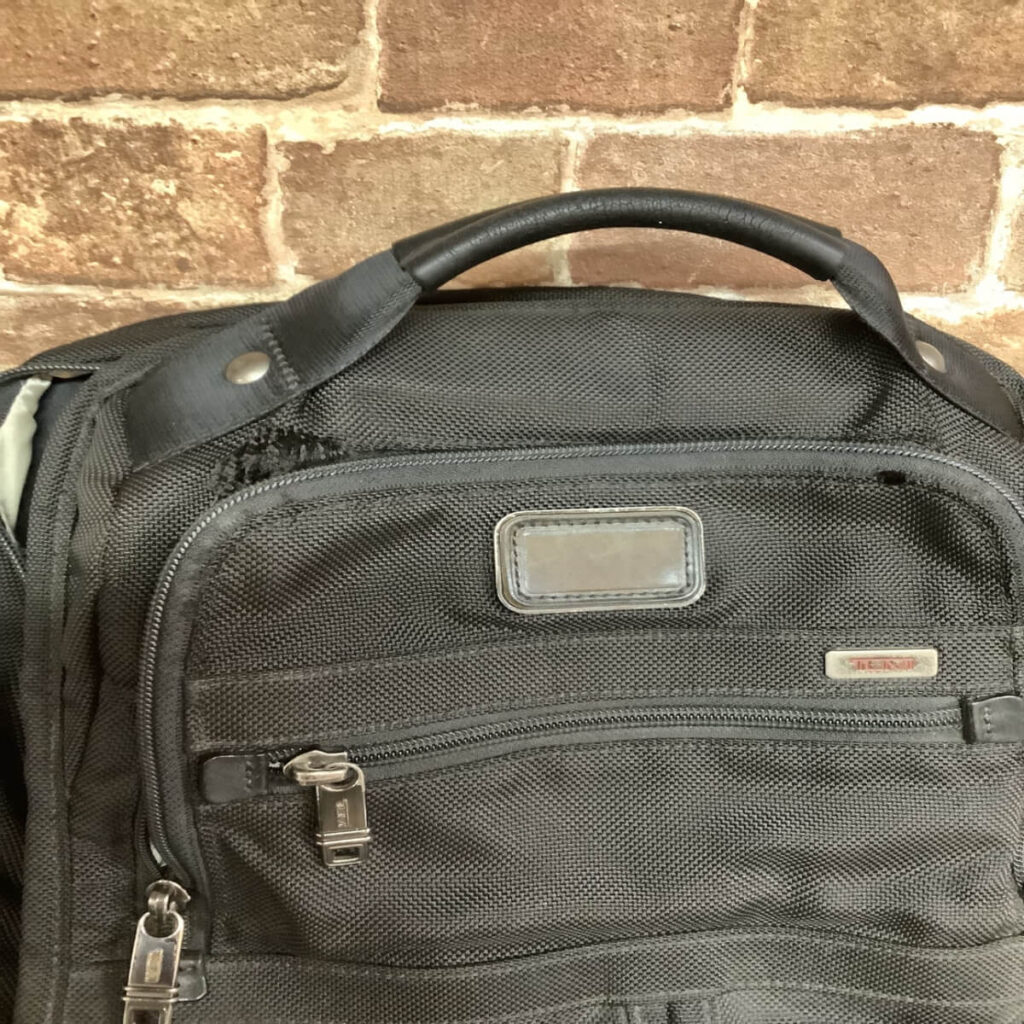 TUMI破れ補修　2025　12/4　