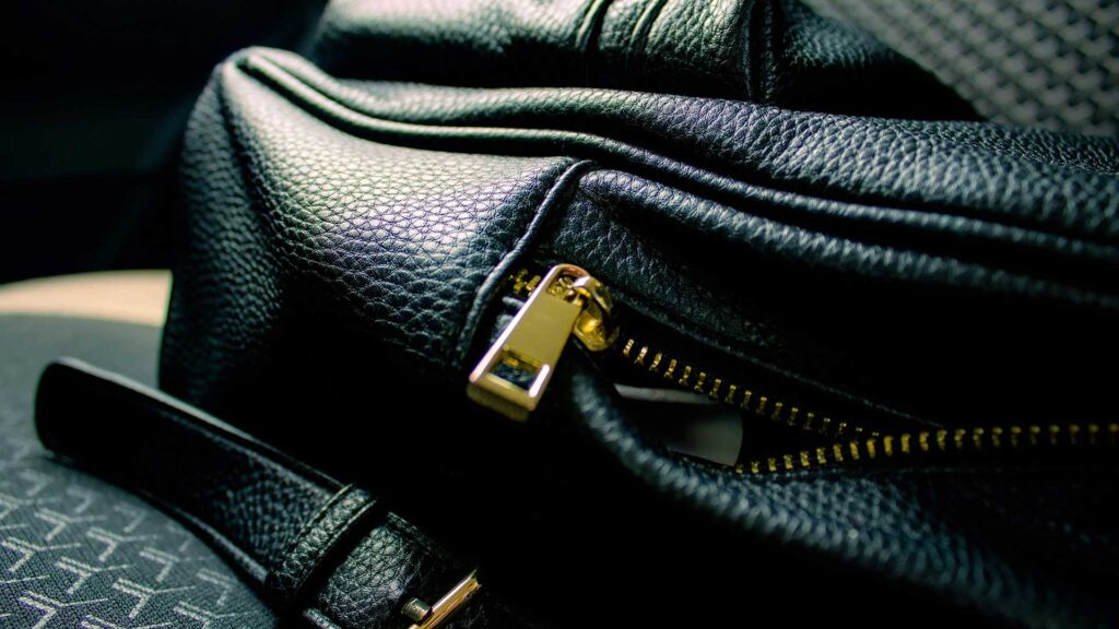 鞄修理専門店CORSA - 熟練職人によるブランドバッグ修理